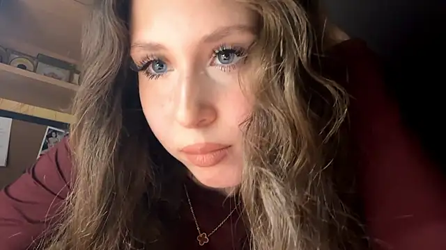 BeckyZariya online show from February 16, 6:15 pm