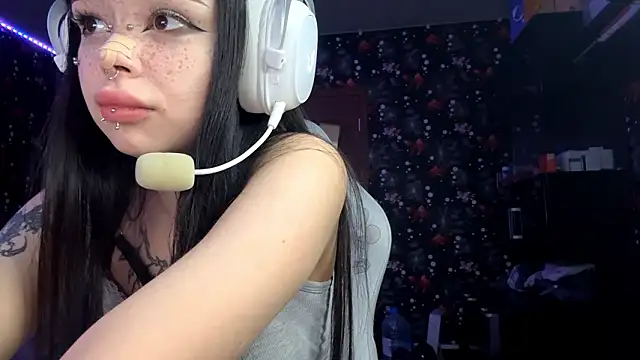 Luna Sohotti online show from March 12, 3:29 pm