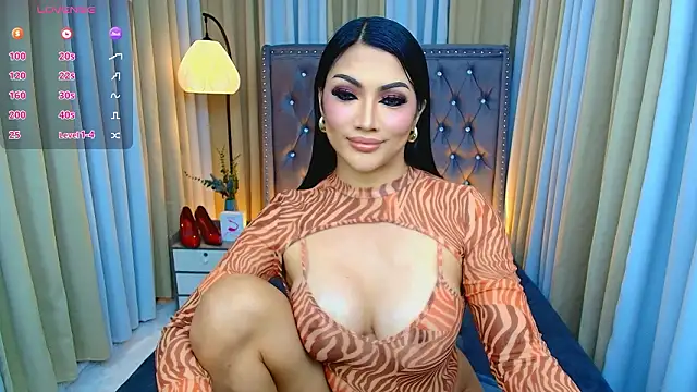 Snapshot of Laureen_Hilton chatting on March 6, 11:28 am Laureen Hilton online show from March 6, 11:28 am