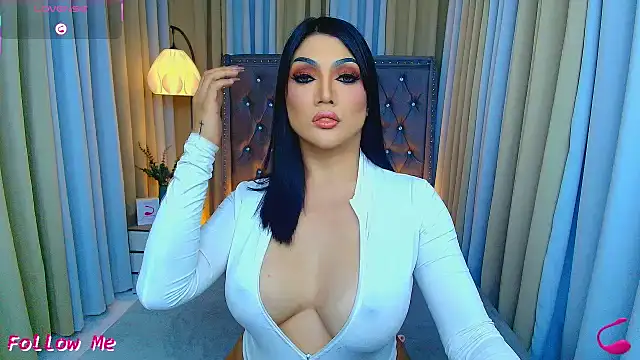 Snapshot of Laureen_Hilton chatting on March 26, 12:00 pm Laureen Hilton online show from March 26, 12:00 pm