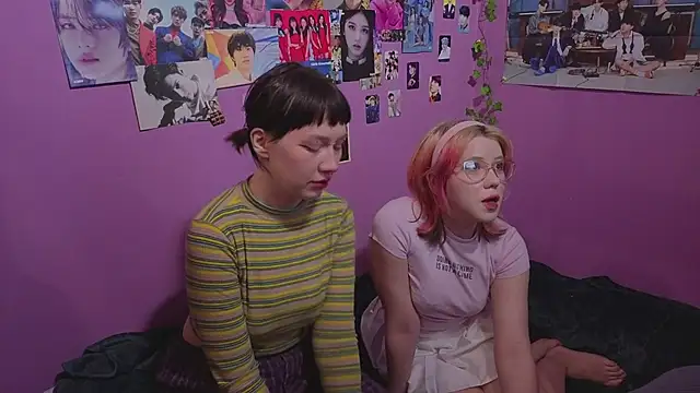 Snapshot of Burning_art chatting on February 16, 6:26 pm Burning art online show from February 16, 6:26 pm