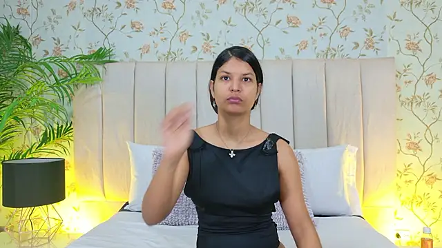 Snapshot of AnnaLoren_ chatting on March 6, 12:01 pm AnnaLoren online show from March 6, 12:01 pm