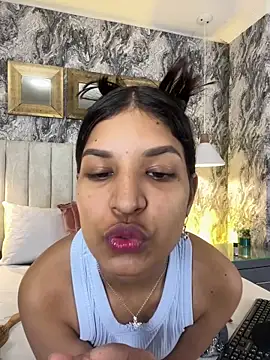 Snapshot of AnnaLoren_ chatting on March 25, 12:00 pm AnnaLoren online show from March 25, 12:00 pm