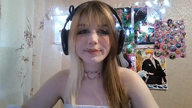 Snapshot of MilaTyan chatting on July 17, 2:13 pm MilaTyan online show from July 17, 2:13 pm
