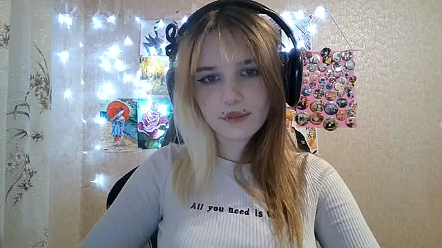 Snapshot of MilaTyan chatting on August 1, 4:06 pm MilaTyan online show from August 1, 4:06 pm