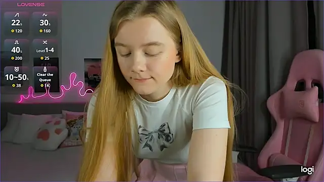 Snapshot of EvaRaee chatting on February 21, 3:18 am EvaRaee online show from February 21, 3:18 am