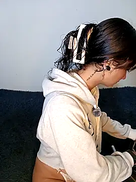 Snapshot of Lili__Clan chatting on March 15, 8:15 pm Lili Clan online show from March 15, 8:15 pm