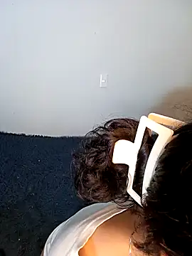 Snapshot of Lili__Clan chatting on March 18, 12:58 am Lili Clan online show from March 18, 12:58 am