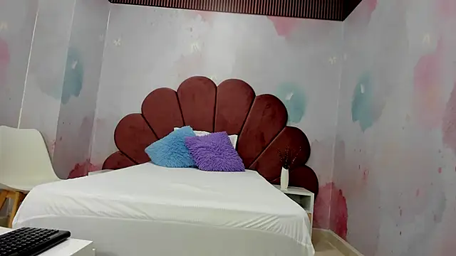 hillary bigbutt online show from March 15, 3:45 am