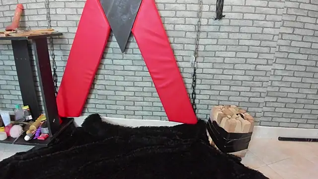 hillary bigbutt online show from June 26, 11:03 am