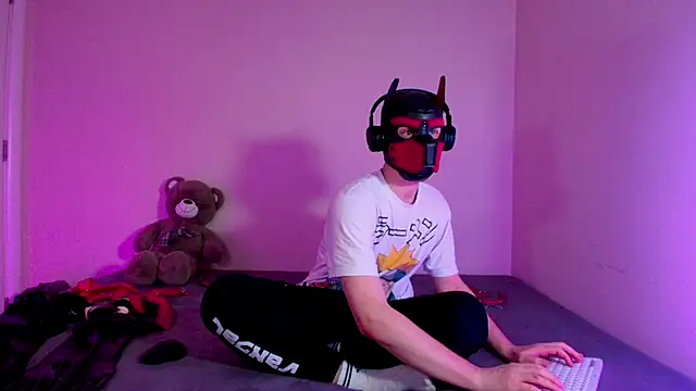 Snapshot of K9_GoodBoy chatting on March 20, 8:25 pm K9 GoodBoy online show from March 20, 8:25 pm