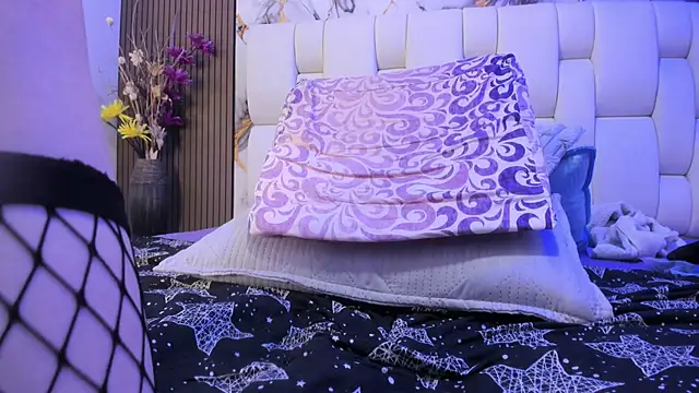 alisstarr online show from June 3, 2:33 pm