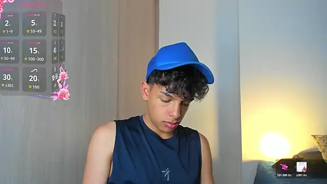 Maxfrost1 online show from August 6, 1:18 am