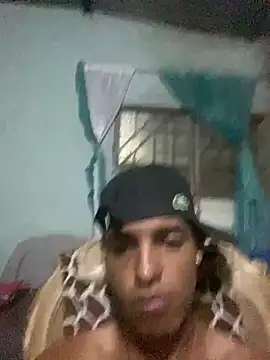 Snapshot of Alee_2005 chatting on March 26, 7:36 am Alee 2005 online show from March 26, 7:36 am