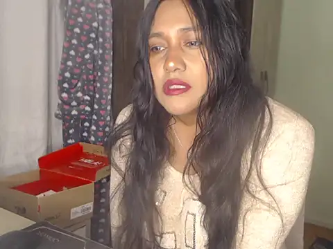 Snapshot of SexyGalletita chatting on February 19, 1:45 am SexyGalletita online show from February 19, 1:45 am