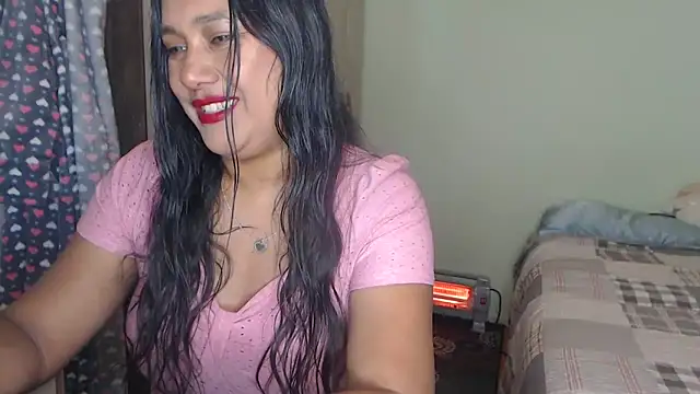 Snapshot of SexyGalletita chatting on April 20, 2:25 am SexyGalletita online show from April 20, 2:25 am