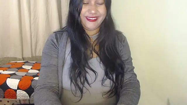 Snapshot of SexyGalletita chatting on June 2, 3:19 am SexyGalletita online show from June 2, 3:19 am