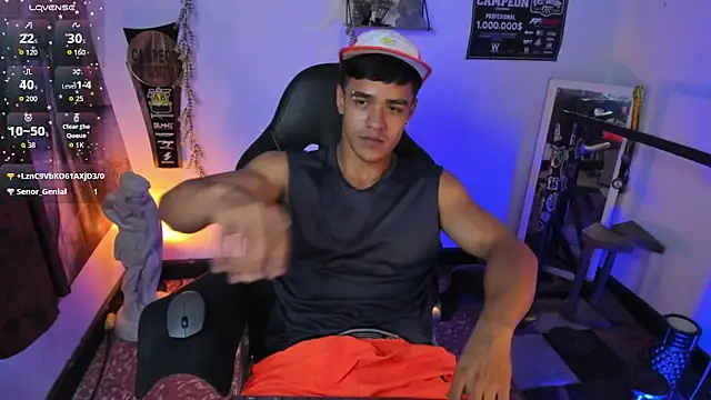 Snapshot of Rob_zaens33 chatting on March 21, 9:18 pm Rob zaens33 online show from March 21, 9:18 pm