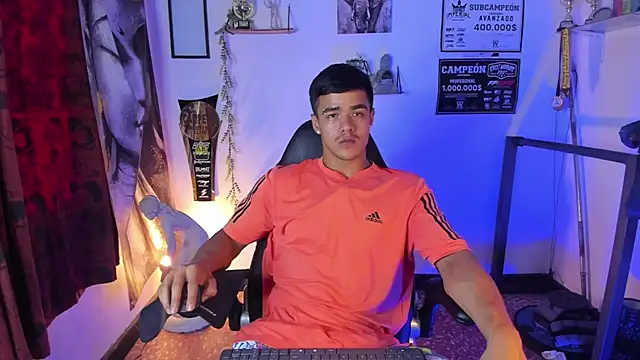 Rob zaens33 online show from May 13, 1:19 pm