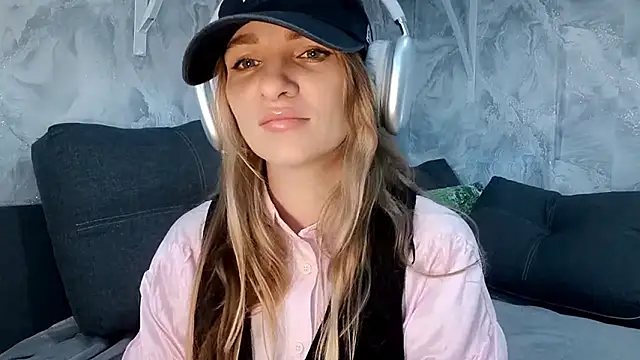 Anabel Meow online show from February 18, 8:10 am