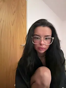 Snapshot of Amberbanxx chatting on February 16, 10:28 pm Amberbanxx online show from February 16, 10:28 pm