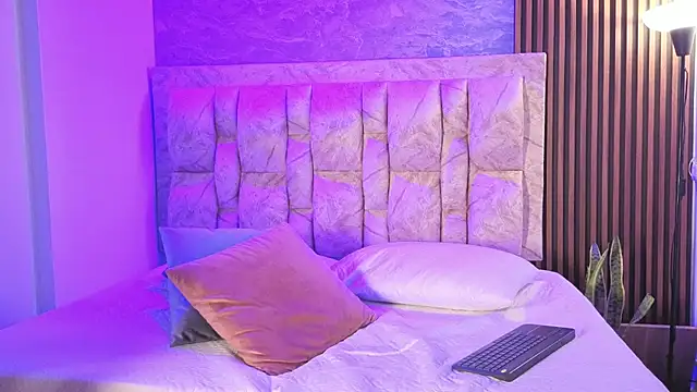 chelsea dalea online show from June 12, 9:03 pm