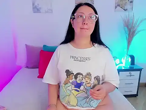 Snapshot of AshleyPrinces chatting on February 18, 4:03 pm AshleyPrinces online show from February 18, 4:03 pm