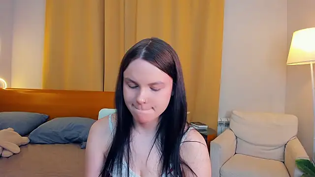 Snapshot of LeilaErcolani chatting on March 7, 7:55 pm LeilaErcolani online show from March 7, 7:55 pm