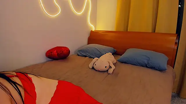 Snapshot of LeilaErcolani chatting on March 8, 7:17 pm LeilaErcolani online show from March 8, 7:17 pm