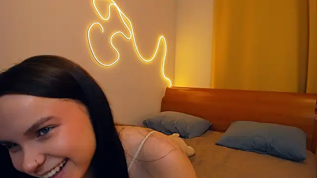 Snapshot of LeilaErcolani chatting on March 10, 7:08 pm LeilaErcolani online show from March 10, 7:08 pm