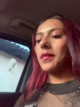 Snapshot of Emily-Fire chatting on March 11, 10:49 pm Emily-Fire online show from March 11, 10:49 pm