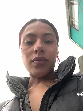 Snapshot of Emily-Fire chatting on March 17, 10:24 pm Emily-Fire online show from March 17, 10:24 pm