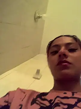 Snapshot of Emily-Fire chatting on March 21, 7:50 pm Emily-Fire online show from March 21, 7:50 pm