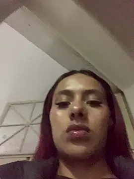 Snapshot of Emily-Fire chatting on March 25, 10:49 pm Emily-Fire online show from March 25, 10:49 pm