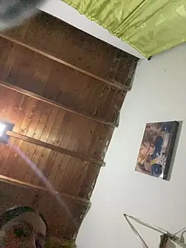 Snapshot of Emily-Fire chatting on April 7, 2:45 am Emily-Fire online show from April 7, 2:45 am