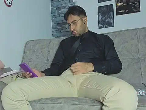 Justdavid  online show from April 28, 6:13 pm