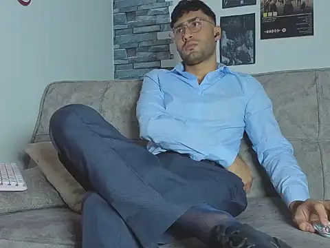 Justdavid  online show from May 6, 9:09 pm