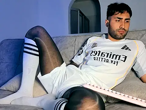 Justdavid  online show from June 8, 10:10 pm