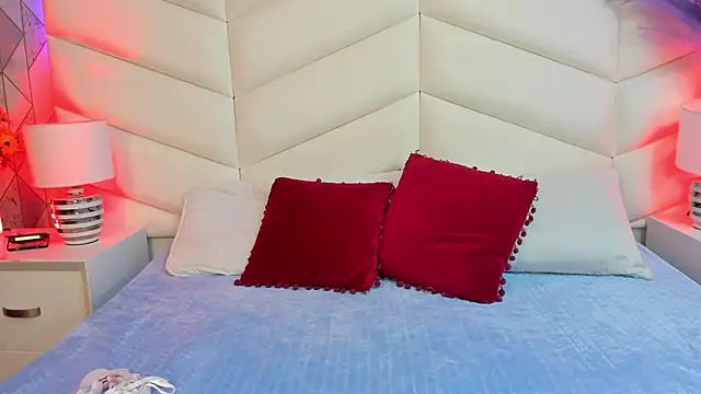 Snapshot of Bella__Peach chatting on March 25, 3:12 am Bella Peach online show from March 25, 3:12 am