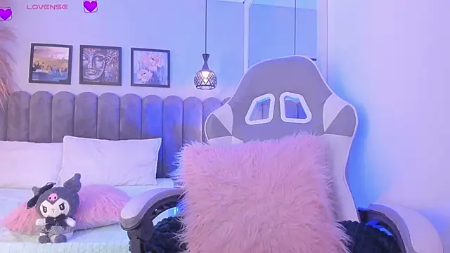 Snapshot of Bella__Peach chatting on April 3, 3:15 am Bella Peach online show from April 3, 3:15 am