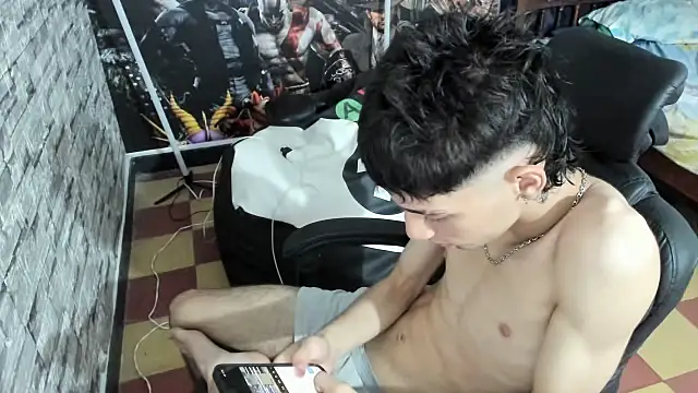 Snapshot of wex_077 chatting on March 21, 1:43 am wex 077 online show from March 21, 1:43 am