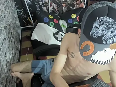 Snapshot of wex_077 chatting on March 25, 1:44 am wex 077 online show from March 25, 1:44 am