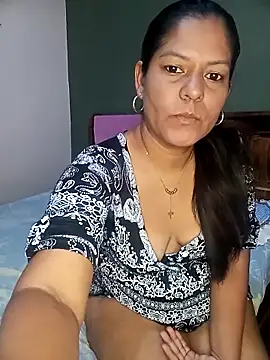 Catleya325 online show from March 29, 2:28 pm