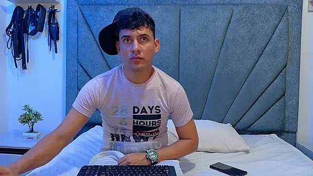 Snapshot of STEVEN_OS chatting on March 6, 8:44 am STEVEN OS online show from March 6, 8:44 am