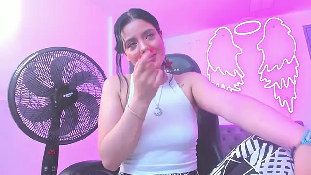 Evelin  thompsson online show from March 27, 3:12 am