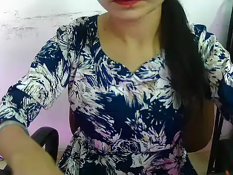 Hotsurbhi online show from March 12, 4:18 am
