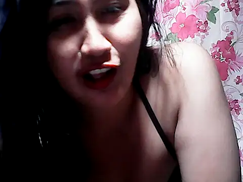 Snapshot of Sh1nbae22 chatting on February 23, 12:19 am Sh1nbae22 online show from February 23, 12:19 am