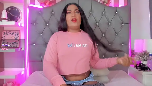 Snapshot of Valentina-Nova- chatting on April 1, 3:51 am Valentina-Nova- online show from April 1, 3:51 am