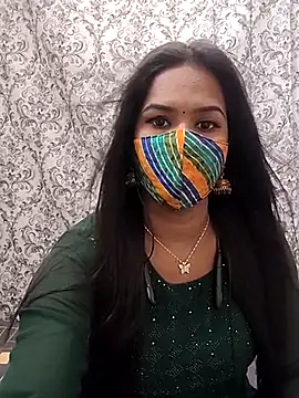 Snapshot of Tamil_Charu_ chatting on May 23, 3:23 am Tamil Charu online show from May 23, 3:23 am
