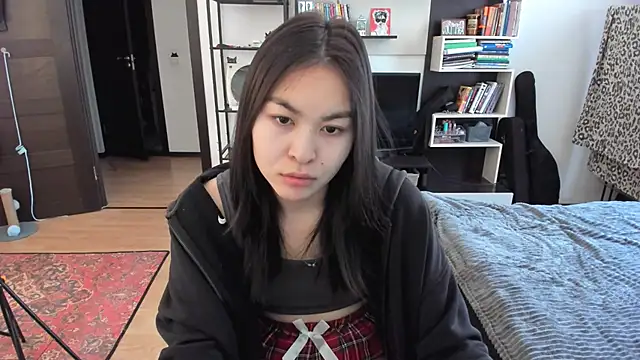 moon bloom online show from February 25, 11:31 am